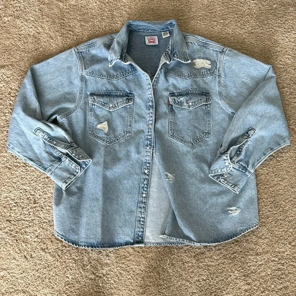 Levi’s Denim Jacket - Picture 1 of 2